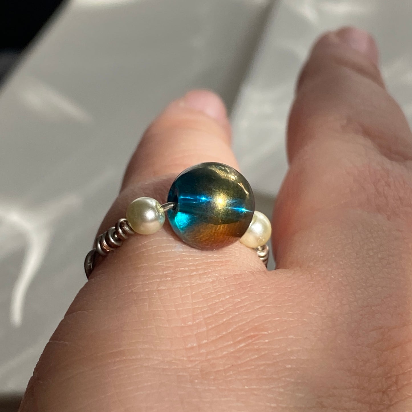 Single Bead Rings
