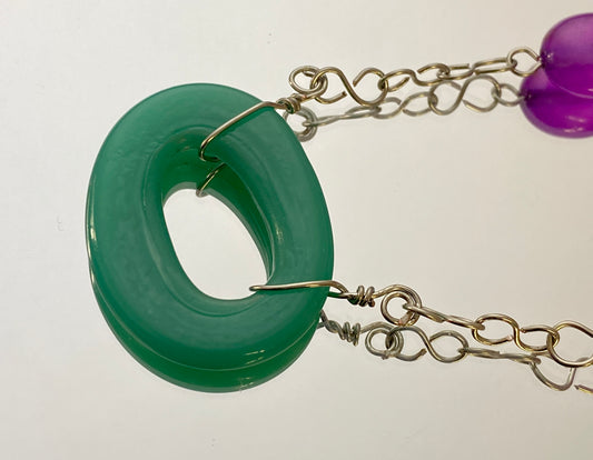 Bright contrast necklace