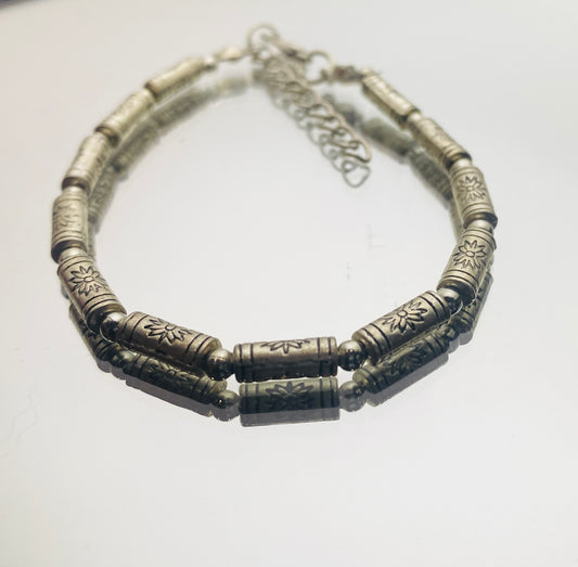 Metallic Flowers Bracelet